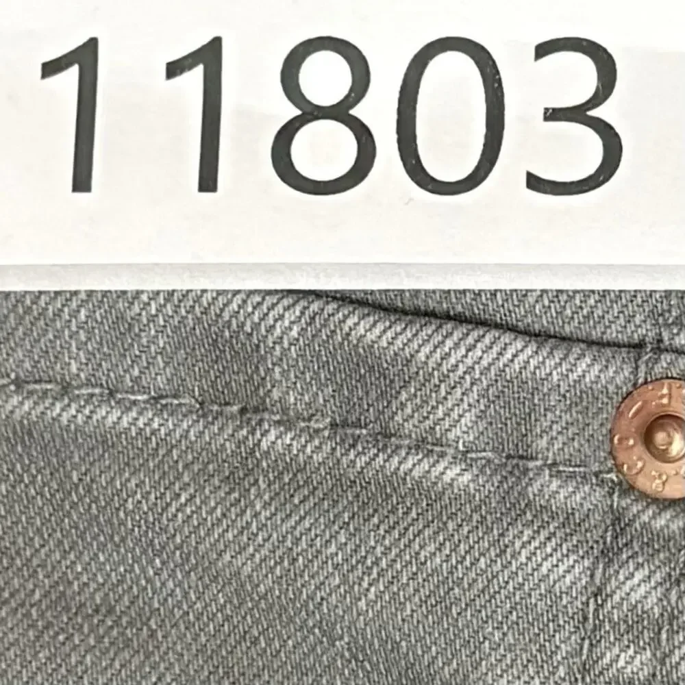 Levis 505 Jeans Mens Size 38X29 Gray Regular Fit Straight Medium Wash Denim